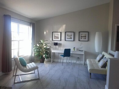 Living room/office