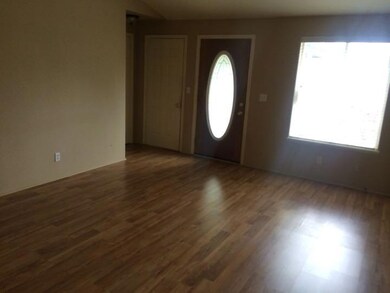 1082 Cherry St, Central Point, OR 97502 - photo 3