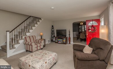 409 E Manoa Rd, Havertown, PA 19083 - photo 2