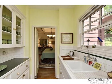 Butler Pantry