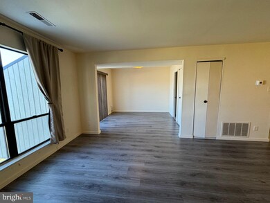 1825 Bridgetown Pike unit 706, Feasterville Trevose, PA 19053 - photo 5