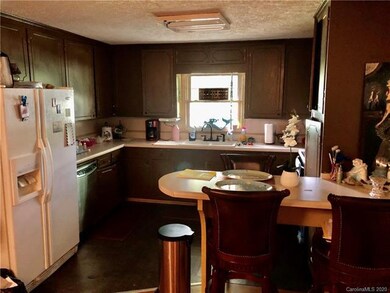 1508 Lackey St, Shelby, NC 28152 - photo 2