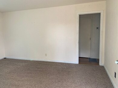 221 Chestnut Dr, Shelbyville, TN 37160 - photo 2