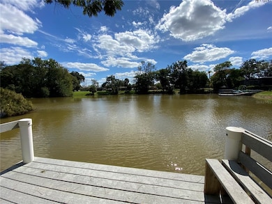 Dock/pond