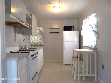 214 Park Ave, Rensselaer, NY 12144 - photo 5