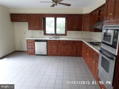 207 Copples Ln, Wallingford, PA 19086 - photo 3