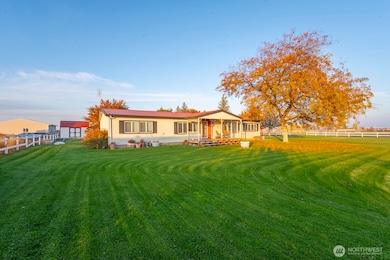 1132 NE C Rd, Moses Lake, WA 98837 - photo 4