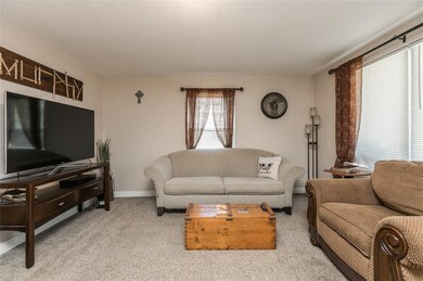 149 14th Ave SW, Cedar Rapids, IA 52404 - photo 4