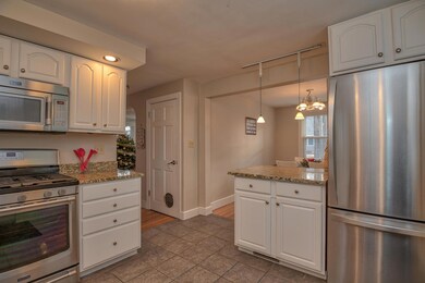 78 Warwick St Portland ME-large-006-9-Pi