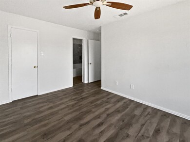 1726 Hillcrest Ct, Balch Springs, TX 75180 - photo 4