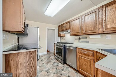 1520 Glen Keith Blvd, Towson, MD 21286 - photo 6