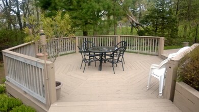 8 Chesebro Dr, Schenectady, NY 12309 - photo 6