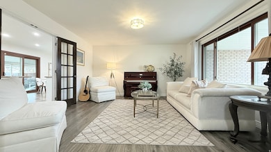 1612 E Hidden Valley Rd, Sandy, UT 84092 - photo 3