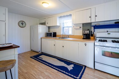 20ReganRd-18-WDennis-w