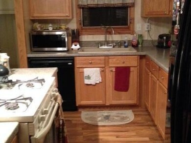 202 E Coyote St, Mandan, ND 58554 - photo 4