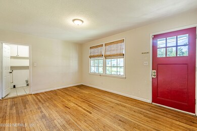 1307 Pine Grove Ct, Jacksonville, FL 32205 - photo 5