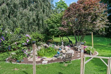 21 Shermantown Rd, Saunderstown, RI 02874 - photo 7