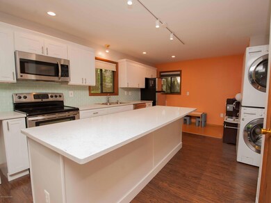 3425 Crestwood Dr, East Stroudsburg, PA 18301 - photo 7