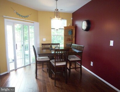 9676 Devedente Dr unit 205, Owings Mills, MD 21117 - photo 3