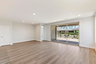 004_Living & Dining Room