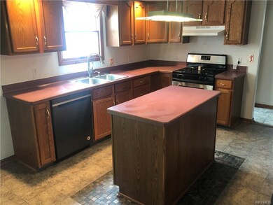 332 Oakdale Dr, North Tonawanda, NY 14120 - photo 4