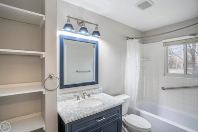 522 Hilldale Cir, Milford, MI 48381 - photo 7