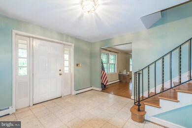 12100 Thoroughbred Rd, Herndon, VA 20171 - photo 3