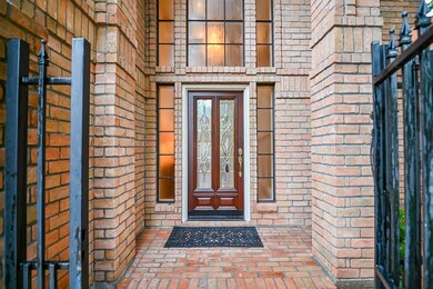 8018 Oakwood Trace, Houston, TX 77040 - photo 3