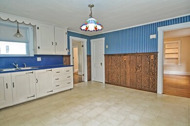 17 Fruit St unit 1, Milford, MA 01757 - photo 2