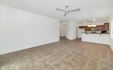 1634 W Owens Way-large-008-038-1634 W Ow
