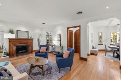 422 Pershing Dr, Silver Spring, MD 20910 - photo 2