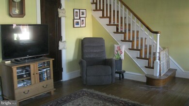 1717 Olive St, Reading, PA 19604 - photo 2