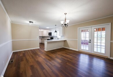 215 Scenic Cir, Boiling Springs, SC 29316 - photo 7