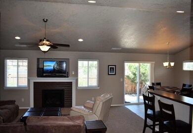 1581 NW 18th St, Redmond, OR 97756 - photo 6