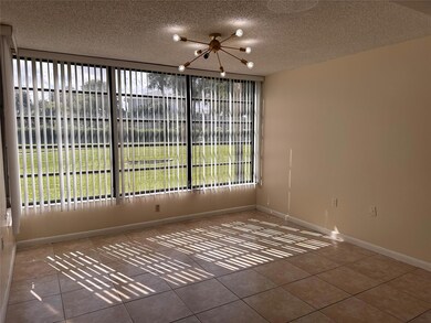 3626 Whitehall Dr unit 1030, West Palm Beach, FL 33401 - photo 4