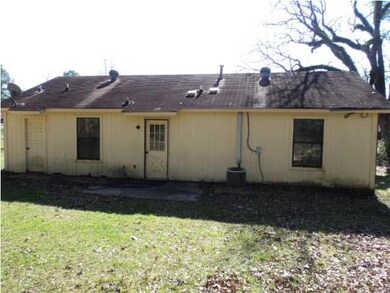 129 Nelson Dr, Hazlehurst, MS 39083 - photo 2