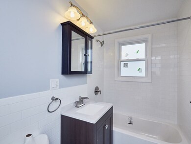 24 Cambria Rd unit 24, Newton, MA 02465 - photo 4