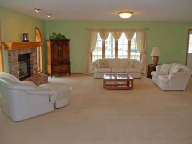 W2965 Sand Crane Dr, Belleville, WI 53508 - photo 3
