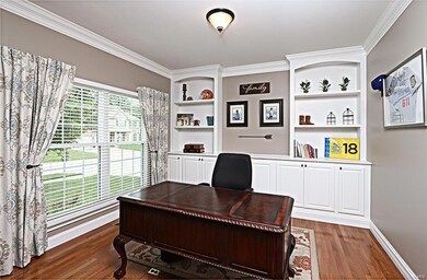 Home Office features storage and custom builtins 2