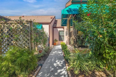 6089 Clubside Dr, Sarasota, FL 34243 - photo 6