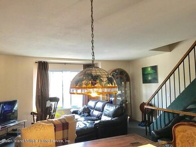22 Zachary living dining room
