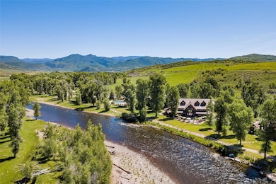 Elk River and Amenities - The Lodge