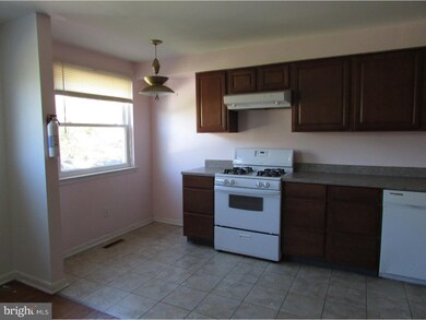 869 Wedgewood Dr, Lansdale, PA 19446 - photo 6