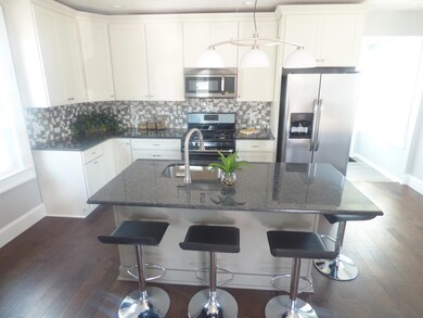 303 Walnut St, South Amboy, NJ 08879 - photo 3