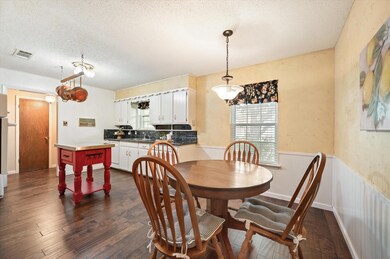 609 Harwood Terrace, Bedford, TX 76021 - photo 4