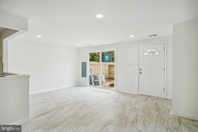 9209 Chadburn Place, Montgomery Village, MD 20886 - photo 7