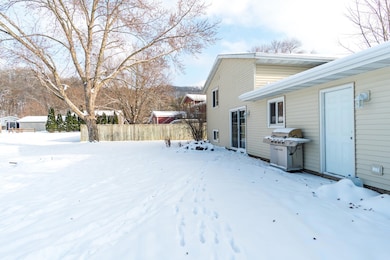 806 Evergreen Dr, Holmen, WI 54636 - photo 6