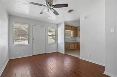 830 W Texas St unit A, Denison, TX 75020 - photo 3