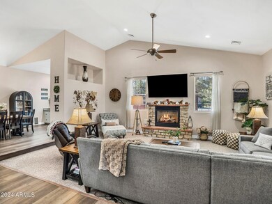 6 - 2921 W Castle Pines Dr