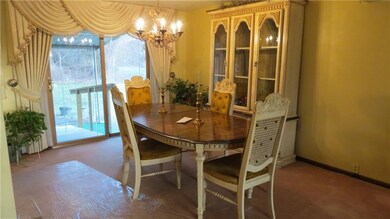 DINING ROOM LARGE ENOUGH TO ENTERTAIN GUESTS FOR H